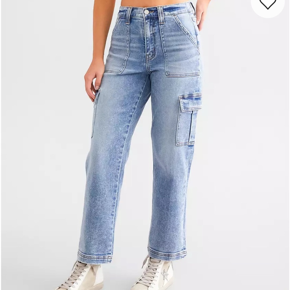 Buckle Women's Light Blue Straight Leg Jeans